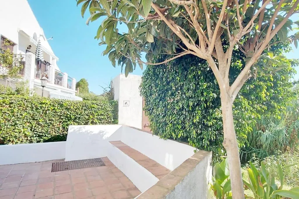 Apartamento Entero Con Solarium En Sabinillas, Con Piscina Y Al Lado Del Puerto De La Duquesa Manilva