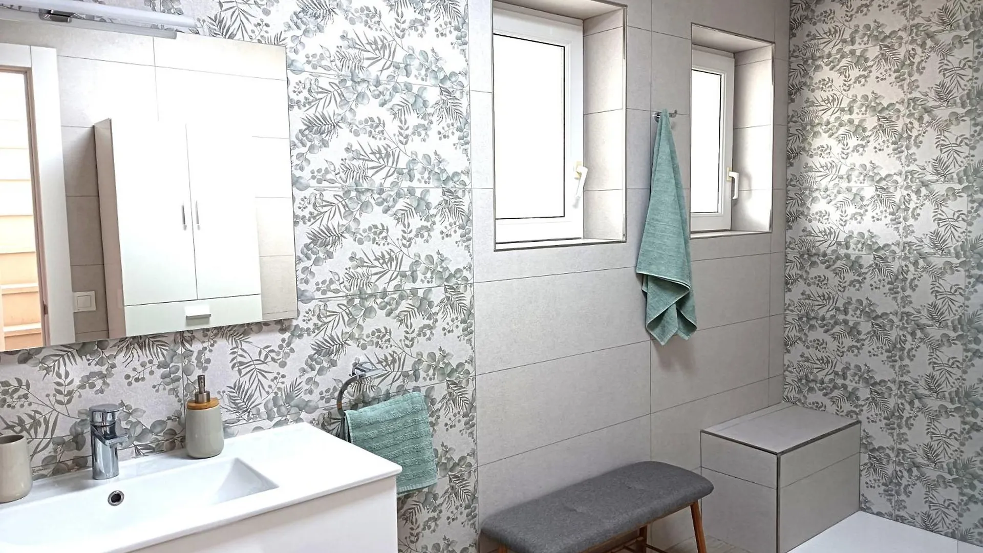 Apartamento Entero Con Solarium En Sabinillas, Con Piscina Y Al Lado Del Puerto De La Duquesa Manilva 0*,